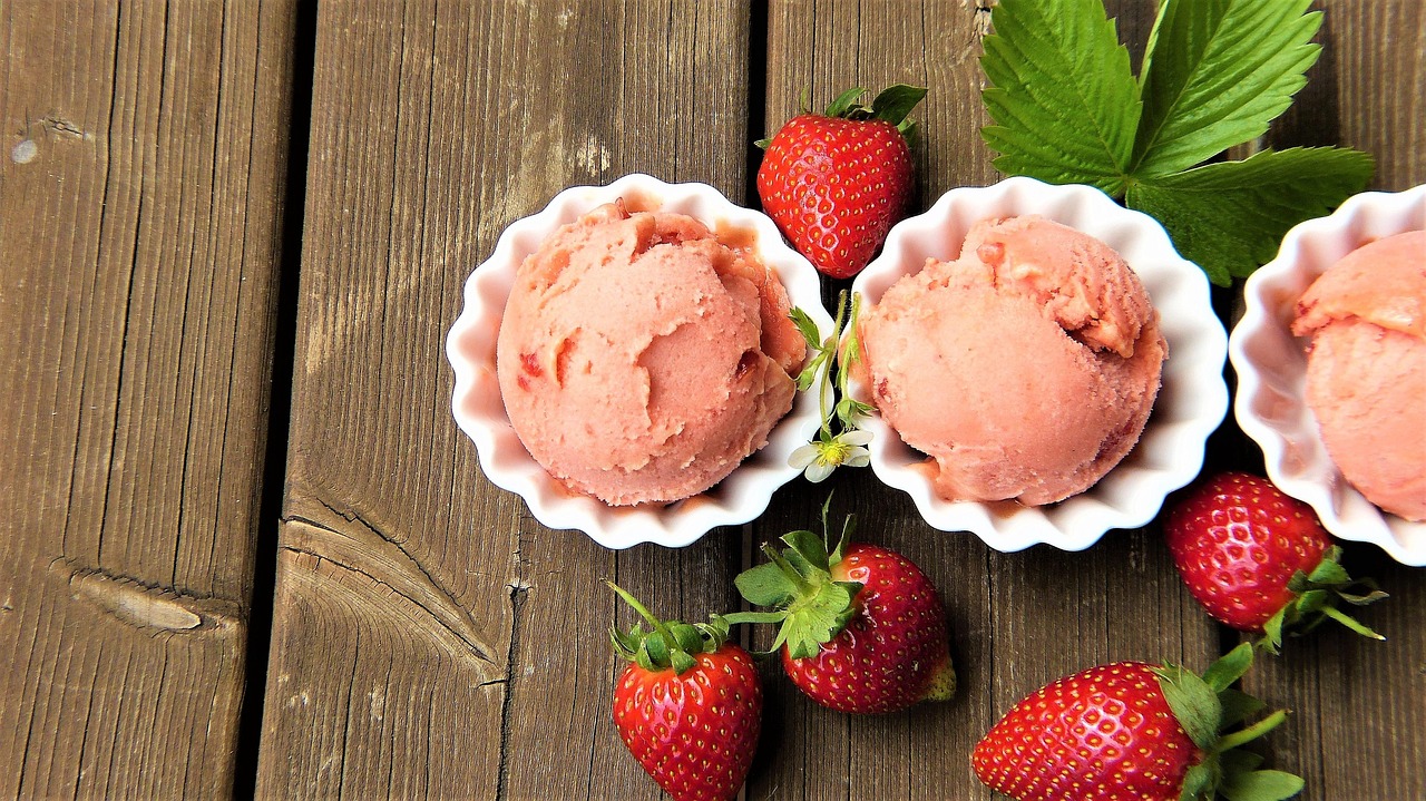 How to Choose Cream for Cooking, Baking and Everyday Use